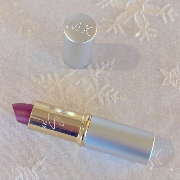 Mary Kay Lipstick Magenta MK Signature Full Size NWOT Gorgeous not used - Picture 1 of 5
